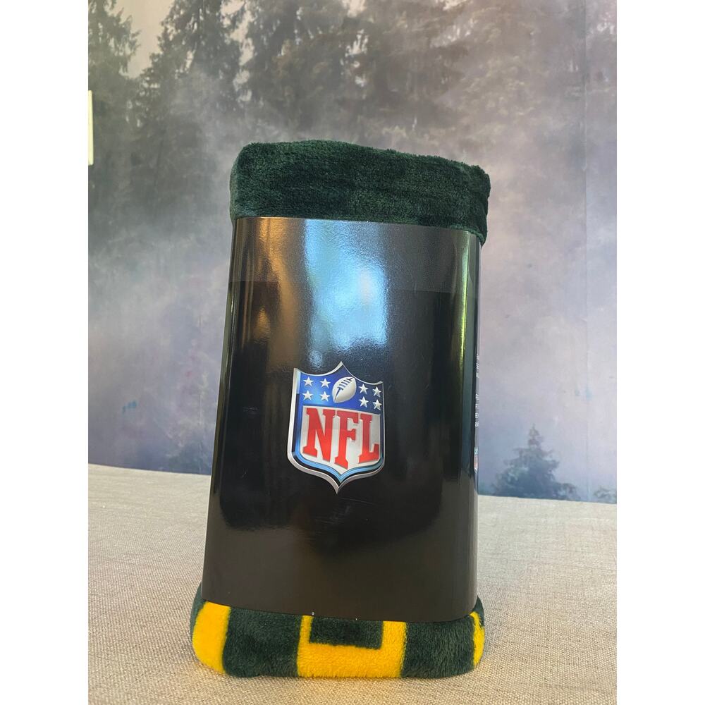 NFL Green Bay Packers Ultra Soft Tailgate Throw Blanket – 50” x 60” – New - Picture 2 of 4